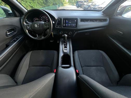 Platinum White Pearl 2020 Honda HR-V Sport