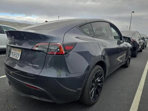 Gray 2023 Tesla Model Y Long Range