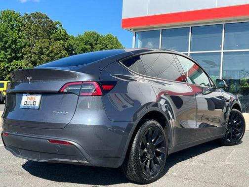 Gray 2023 Tesla Model Y Long Range
