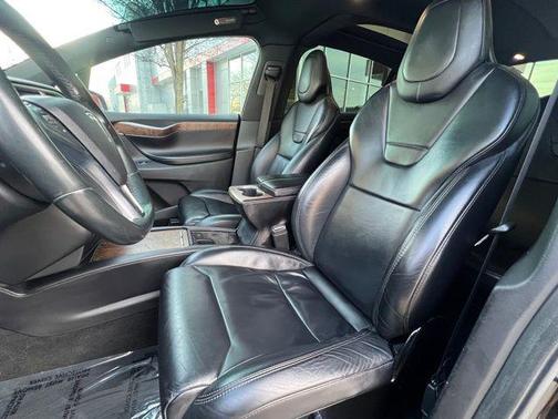 2016 Tesla Model X 90D