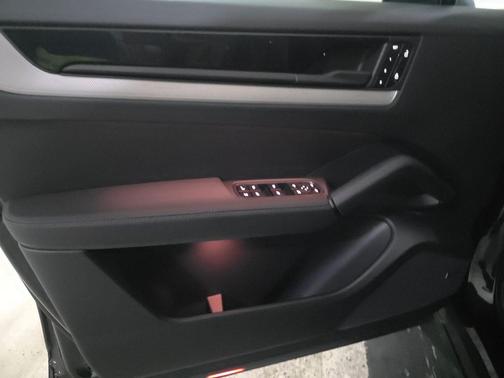 Chromite Black Metallic 2025 Porsche Cayenne Cayenne E-Hybrid