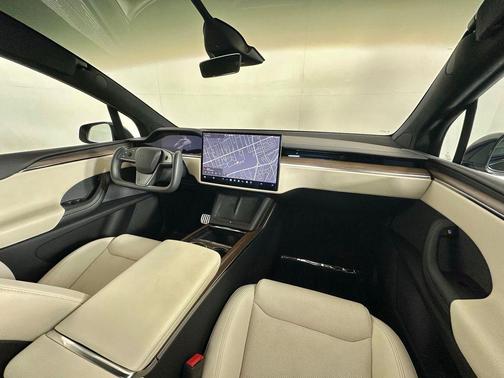 2022 Tesla Model X Base
