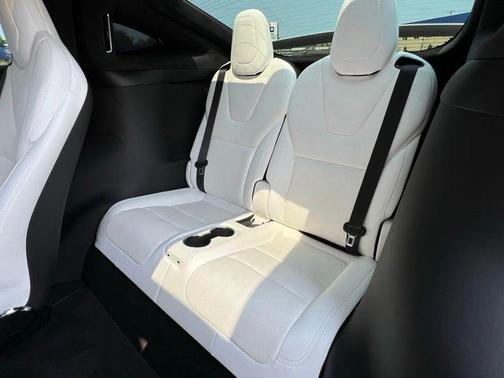 2022 Tesla Model X Plaid
