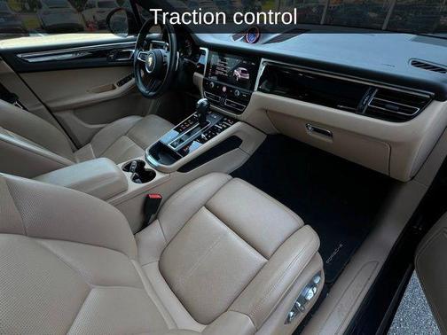 2023 Porsche Macan Base