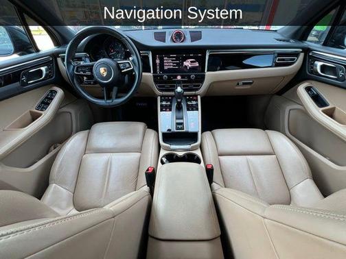 2023 Porsche Macan Base