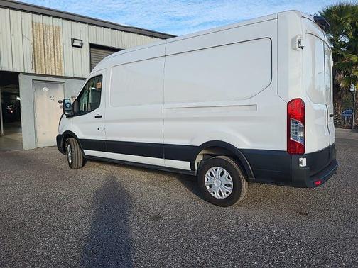 2022 Ford E-Transit T-350 Medium Roof