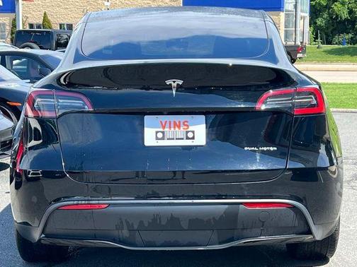 2023 Tesla Model Y Long Range