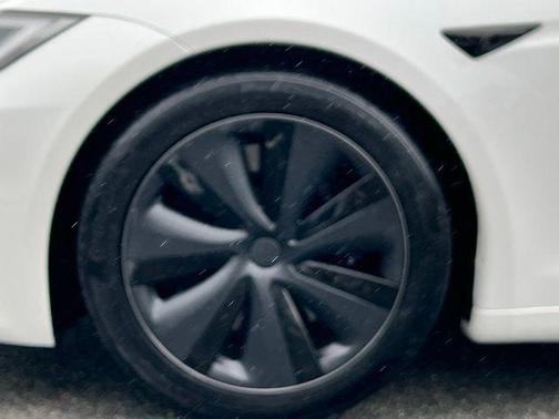 2023 Tesla Model S Base