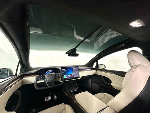 2022 Tesla Model X Base