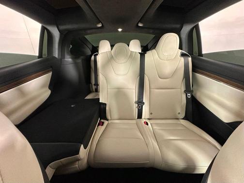 2022 Tesla Model X Base