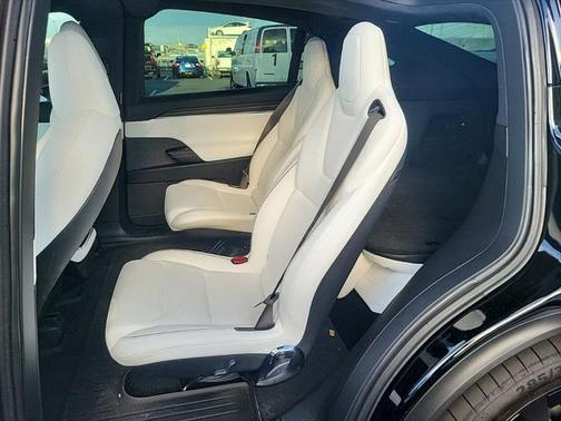 2023 Tesla Model X Plaid