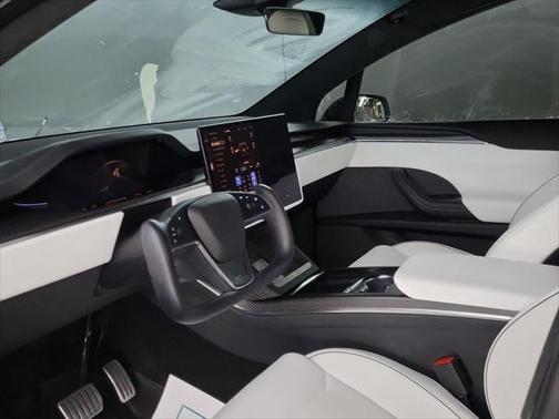 2023 Tesla Model X Plaid
