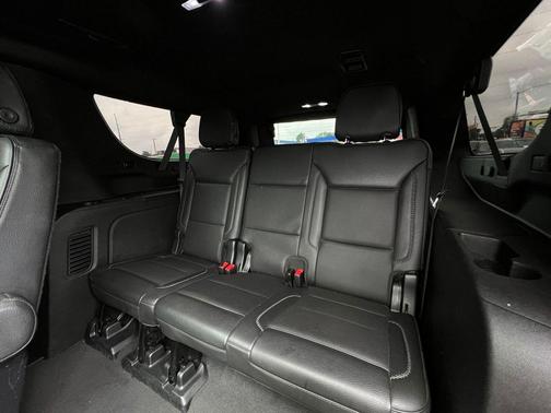 Sterling Metallic 2023 GMC Yukon XL Denali
