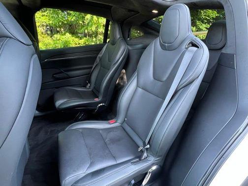 2024 Tesla Model X Base