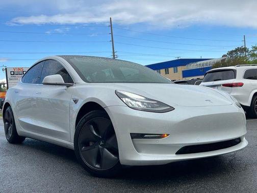 Pearl White Multi-Coat 2020 Tesla Model 3 Long Range