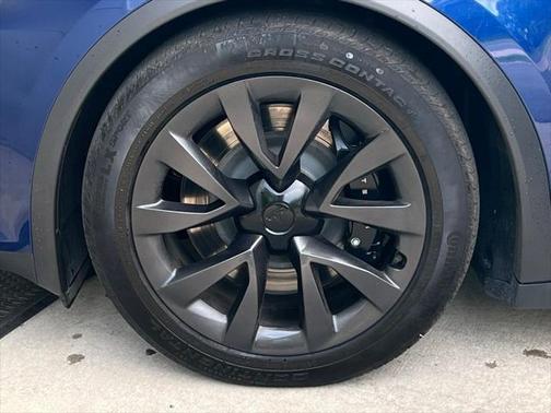 2023 Tesla Model X Standard Range