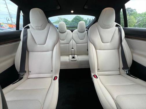 2023 Tesla Model X Standard Range