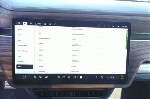 2024 Rivian R1S Adventure