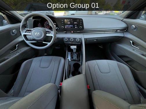 2023 Hyundai ELANTRA SE