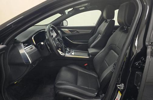 Santorini Black Metallic 2024 Jaguar XF R-Dynamic SE
