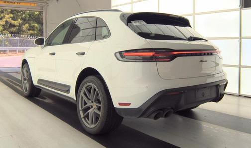 White 2022 Porsche Macan Macan