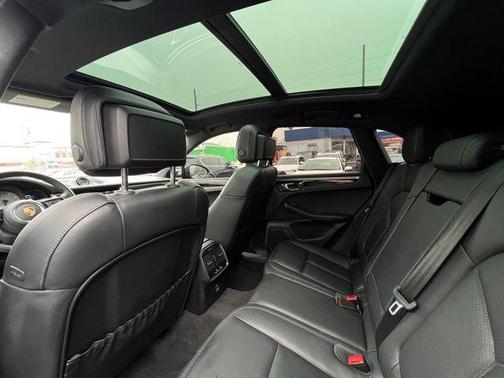2023 Porsche Macan S