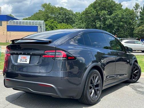 2024 Tesla Model X Base