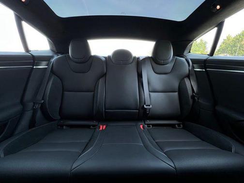2025 Tesla Model S Plaid