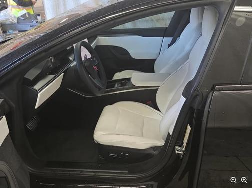 2022 Tesla Model S Plaid