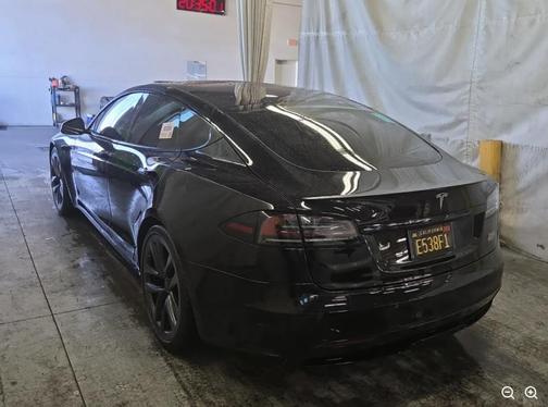 2022 Tesla Model S Plaid