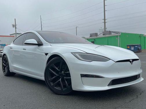 2022 Tesla Model S Base