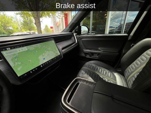 2024 Rivian R1S Adventure