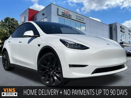 Pearl White Multi-Coat 2022 Tesla Model Y Long Range