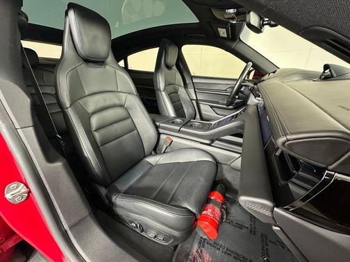 2024 Porsche Taycan 4S