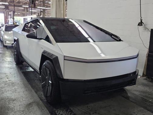 Stainless Steel 2024 Tesla Cybertruck Cyberbeast