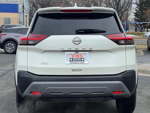 2022 Nissan Rogue SV