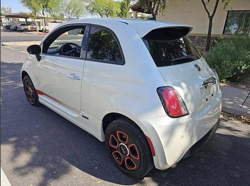 2017 FIAT 500e Battery Electric
