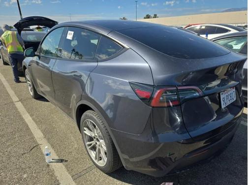 2024 Tesla Model Y Long Range