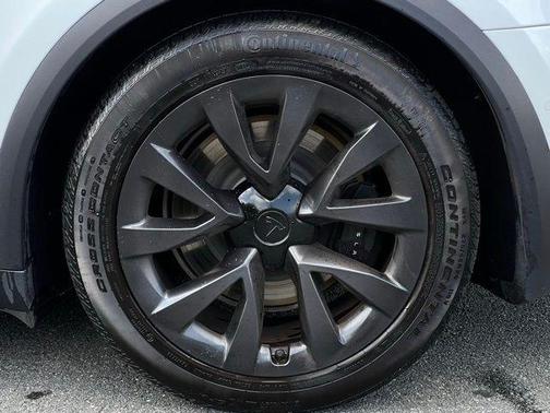 2023 Tesla Model X Base