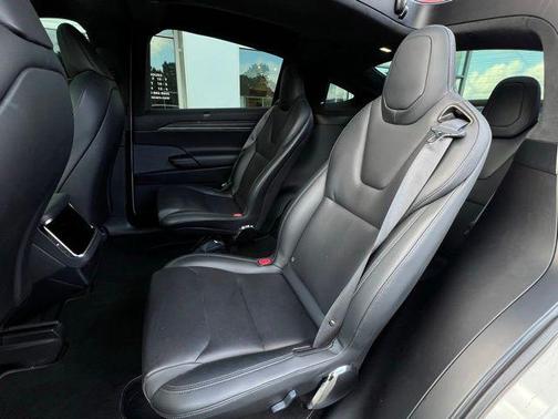 2023 Tesla Model X Base
