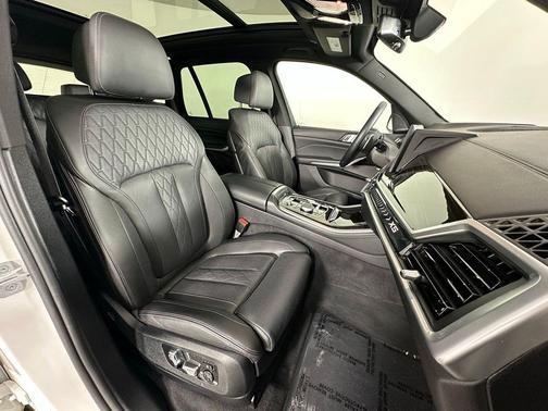 2025 BMW X5 xDrive50e