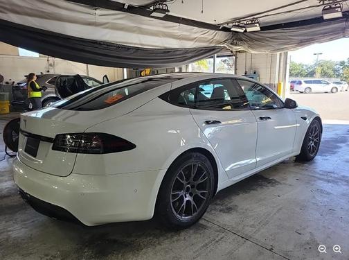 2022 Tesla Model S Base