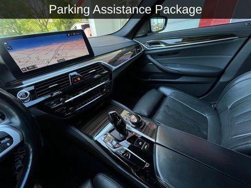 Bernina Grey Amber Effect Metallic 2021 BMW M550 i Xdrive
