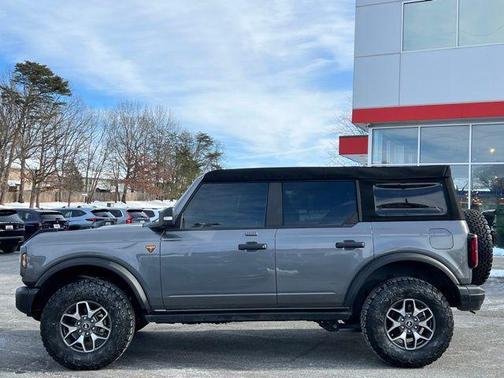 2023 Ford Bronco Badlands