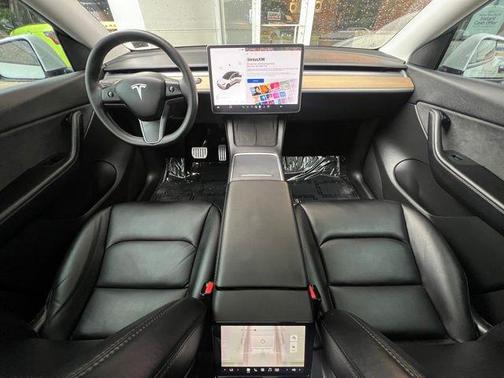 Pearl White Multi-Coat 2021 Tesla Model Y Performance