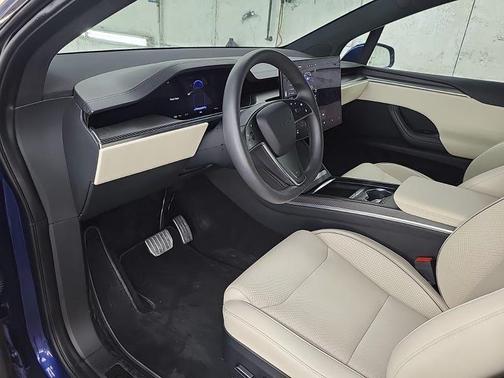 2024 Tesla Model X Plaid