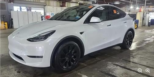 2024 Tesla Model Y Long Range