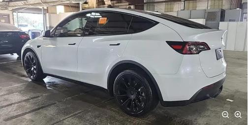 2024 Tesla Model Y Long Range