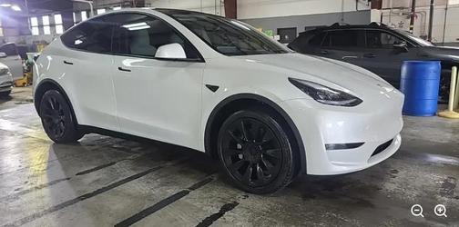 2024 Tesla Model Y Long Range