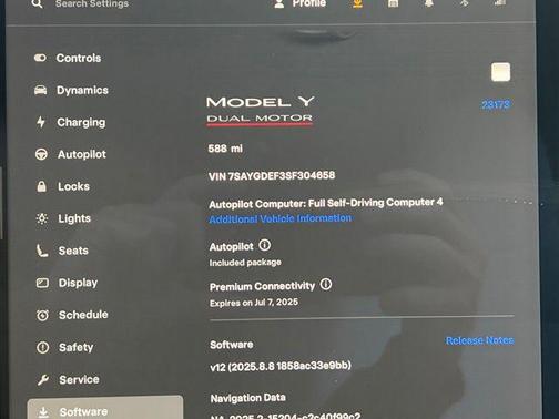 2025 Tesla Model Y Performance